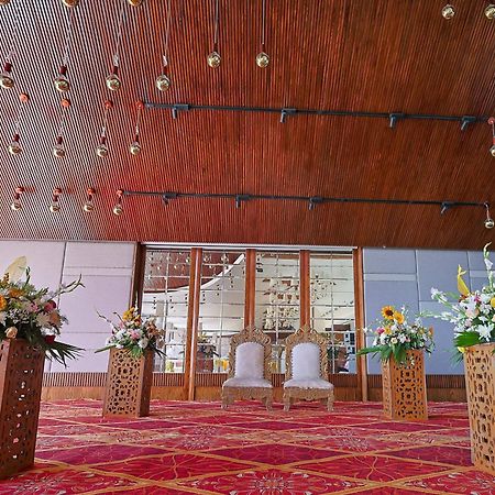 The Oasis Mussoorie - A Member Of Radisson Individuals Hotel Exterior photo