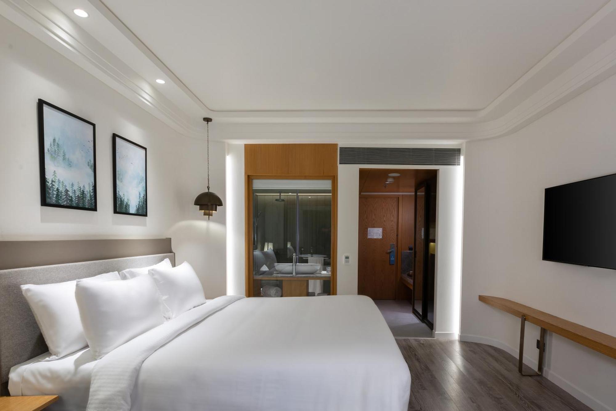 The Oasis Mussoorie - A Member Of Radisson Individuals Hotel Exterior photo