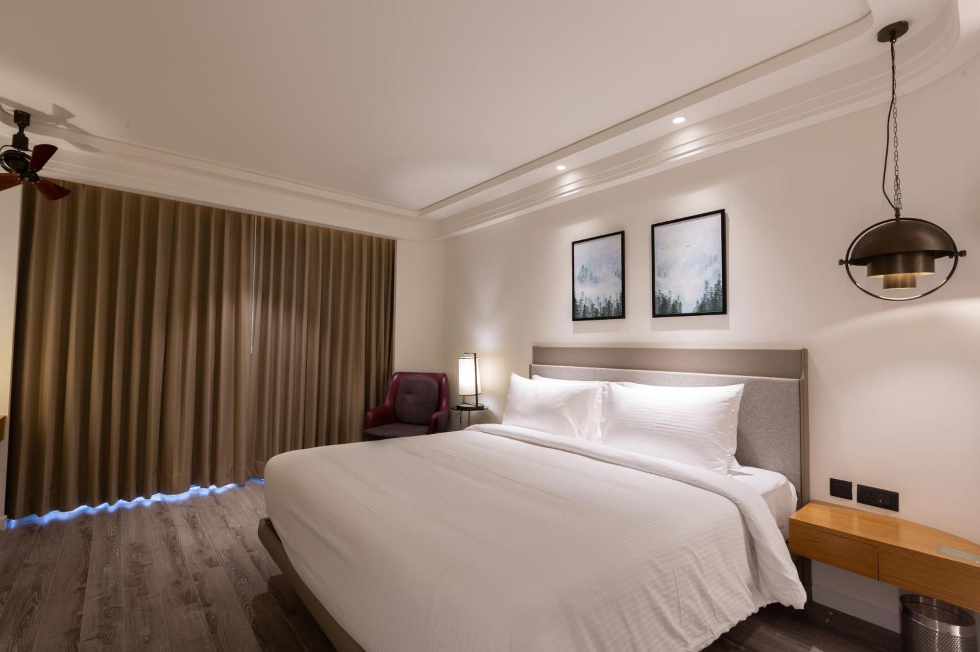 The Oasis Mussoorie - A Member Of Radisson Individuals Hotel Exterior photo